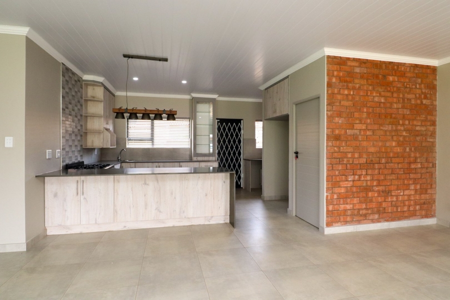 3 Bedroom Property for Sale in Flamwood North West